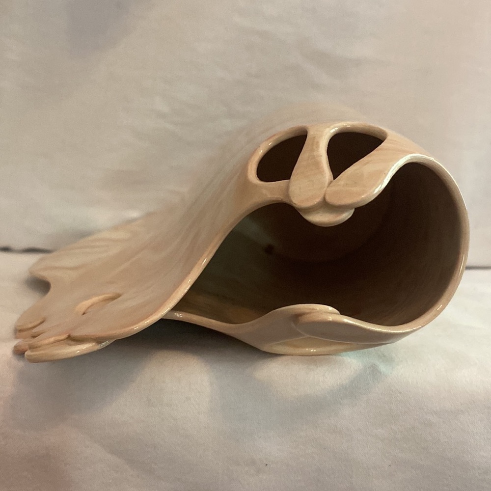 Carolyn Leung pottery pink white marble 7x7 (approx) flower vase/sculpture - Picture 9 of 16